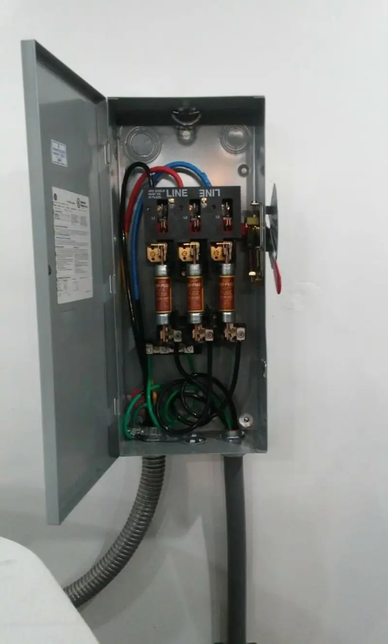 Three-phase disconnect switch installed for Smoke Detector Installation in Reading